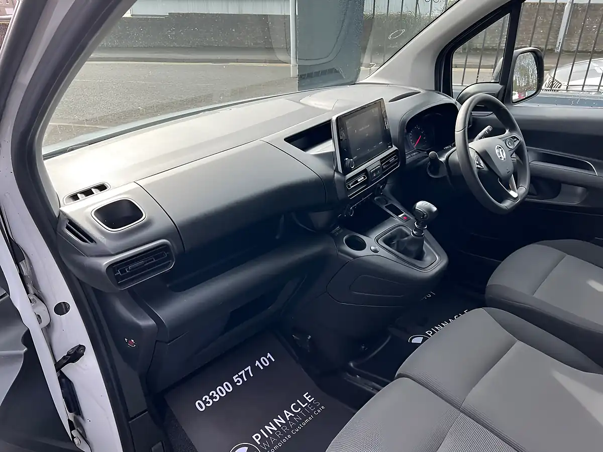 Used 2022 Vauxhall Combo Sportive White - Interior and Exterior details 13