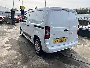 Used 2022 Vauxhall Combo Sportive White - Interior and Exterior details 7