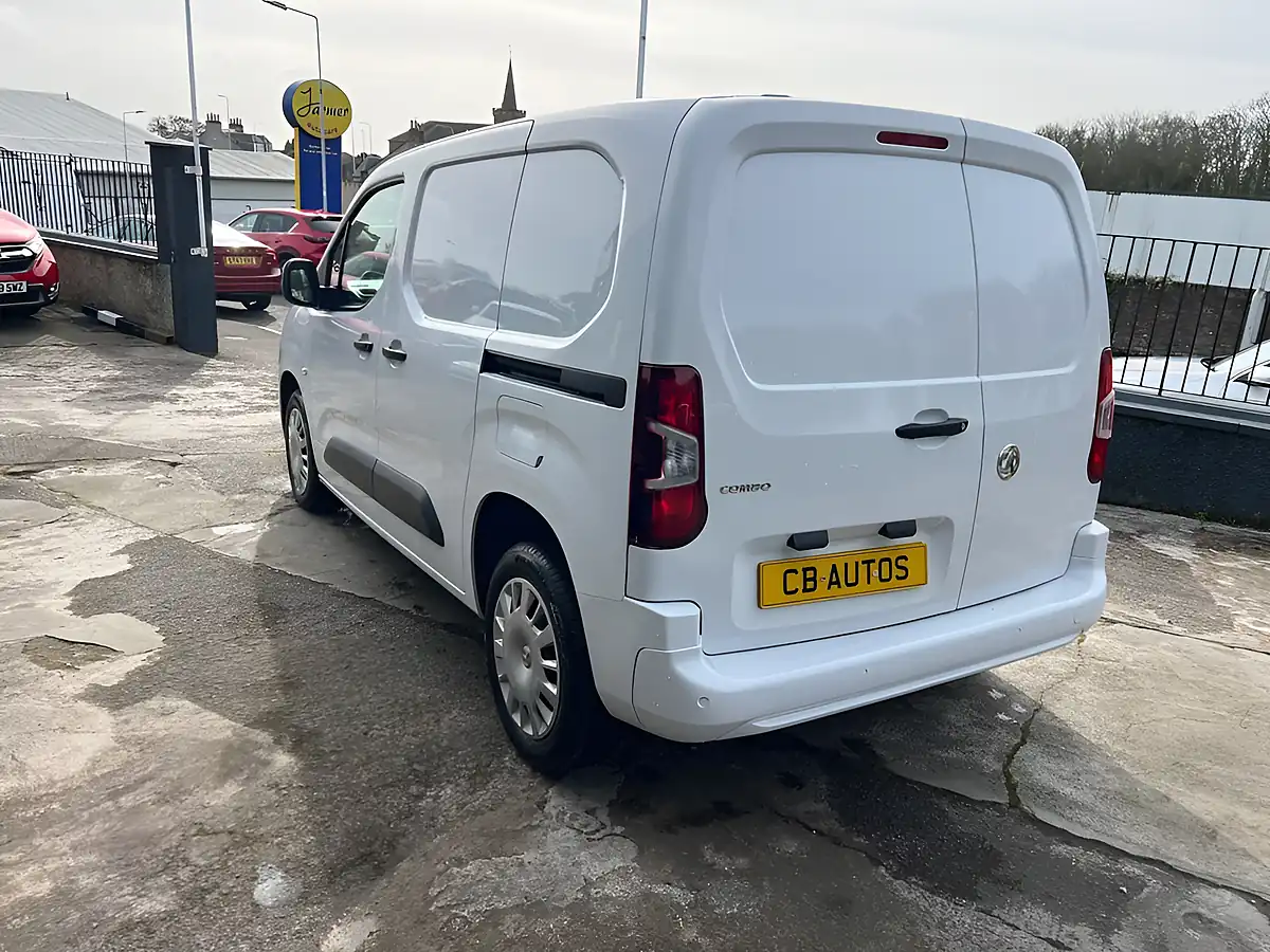 Used 2022 Vauxhall Combo Sportive White - Interior and Exterior details 7