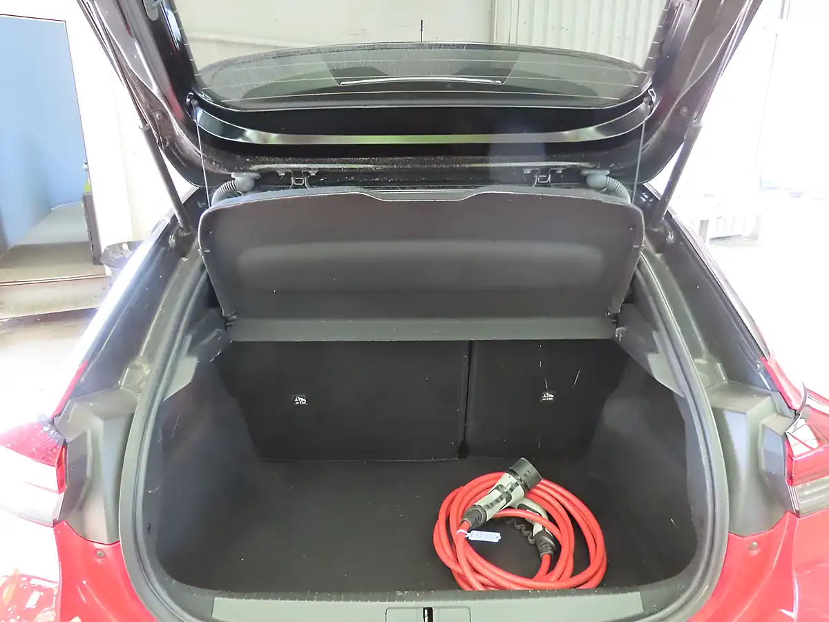 Used 2022 Vauxhall Corsa Electric Anniversary Edition Red - Interior and Exterior details 11