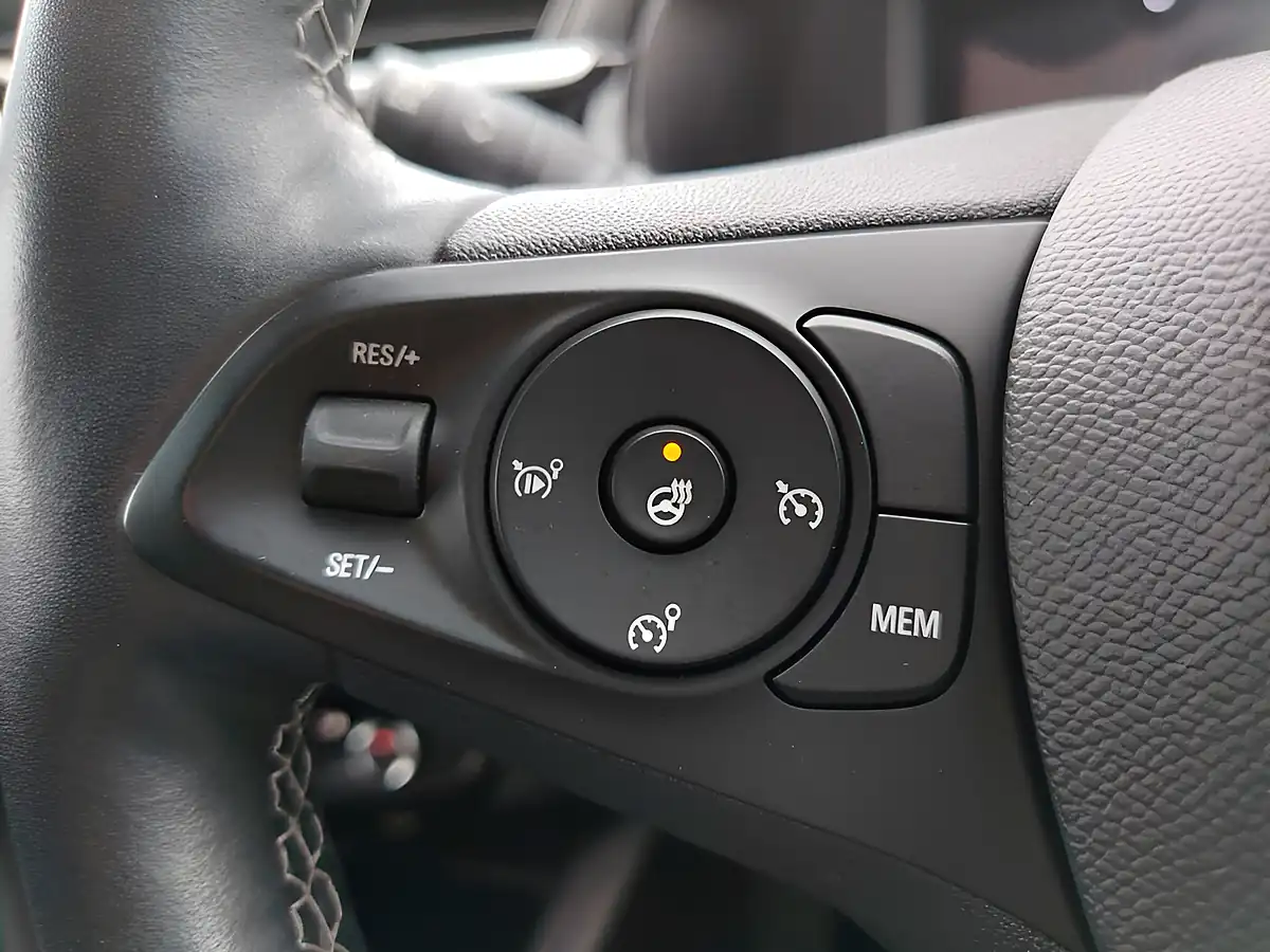 Used 2022 Vauxhall Corsa Electric Elite Premium Diamond Black - Interior and Exterior details 16