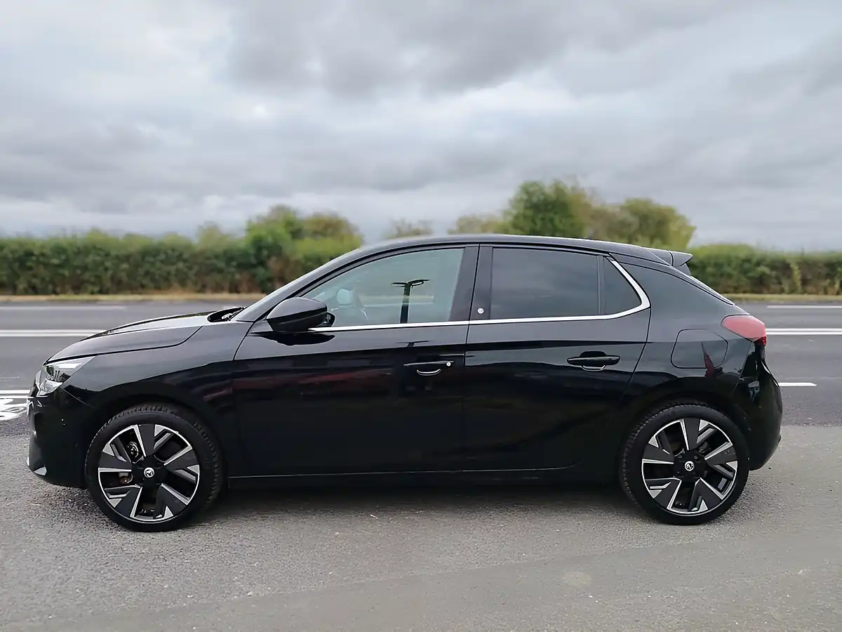 Used 2022 Vauxhall Corsa Electric Elite Premium Diamond Black - Interior and Exterior details 9