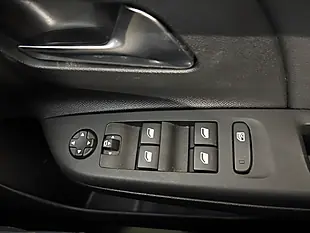 Used 2022 Vauxhall Corsa Electric Elite Premium Orange - Interior and Exterior details 17
