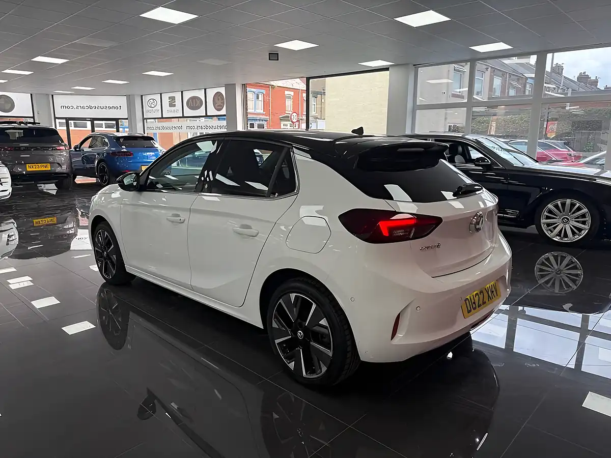 Used 2022 Vauxhall Corsa Electric Elite Premium White - Interior and Exterior details 10