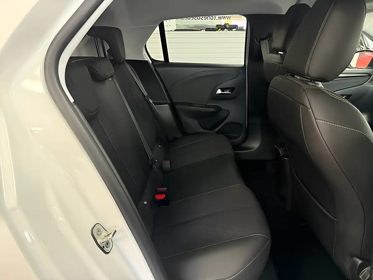 Used 2022 Vauxhall Corsa Electric Elite Premium White - Interior and Exterior details 5