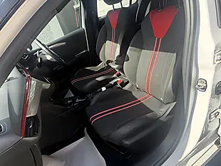 Used 2022 Vauxhall Corsa Electric Sri Premium White - Interior and Exterior details 11
