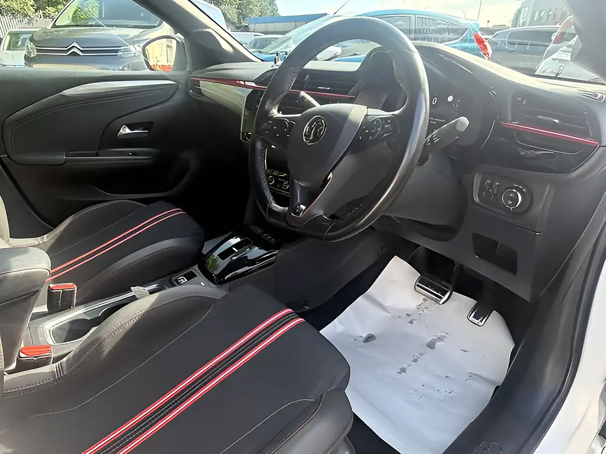 Used 2022 Vauxhall Corsa Electric Sri Premium White - Interior and Exterior details 15