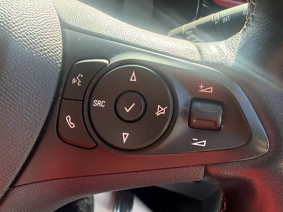 Used 2022 Vauxhall Corsa Electric Sri Premium White - Interior and Exterior details 20