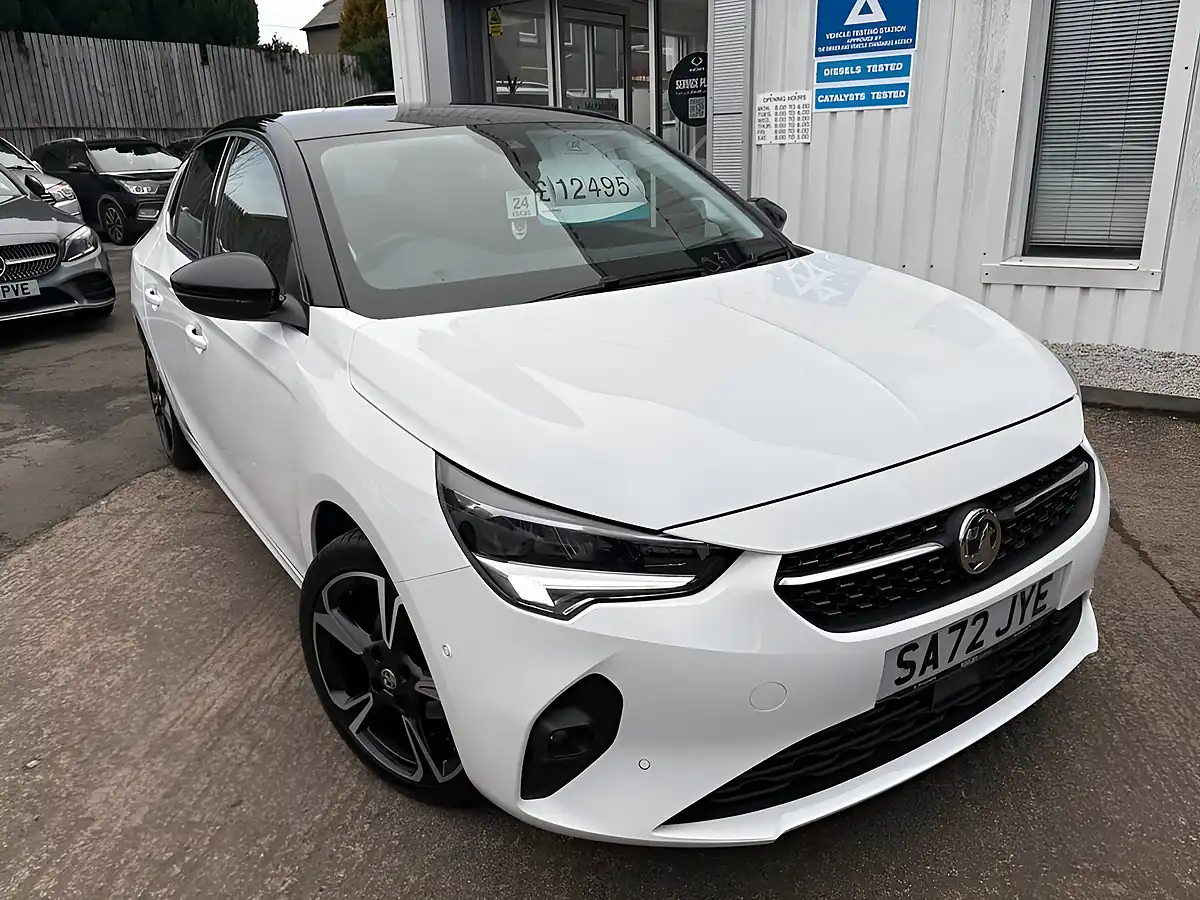Used 2022 Vauxhall Corsa Elite Edition Jade White - Front View