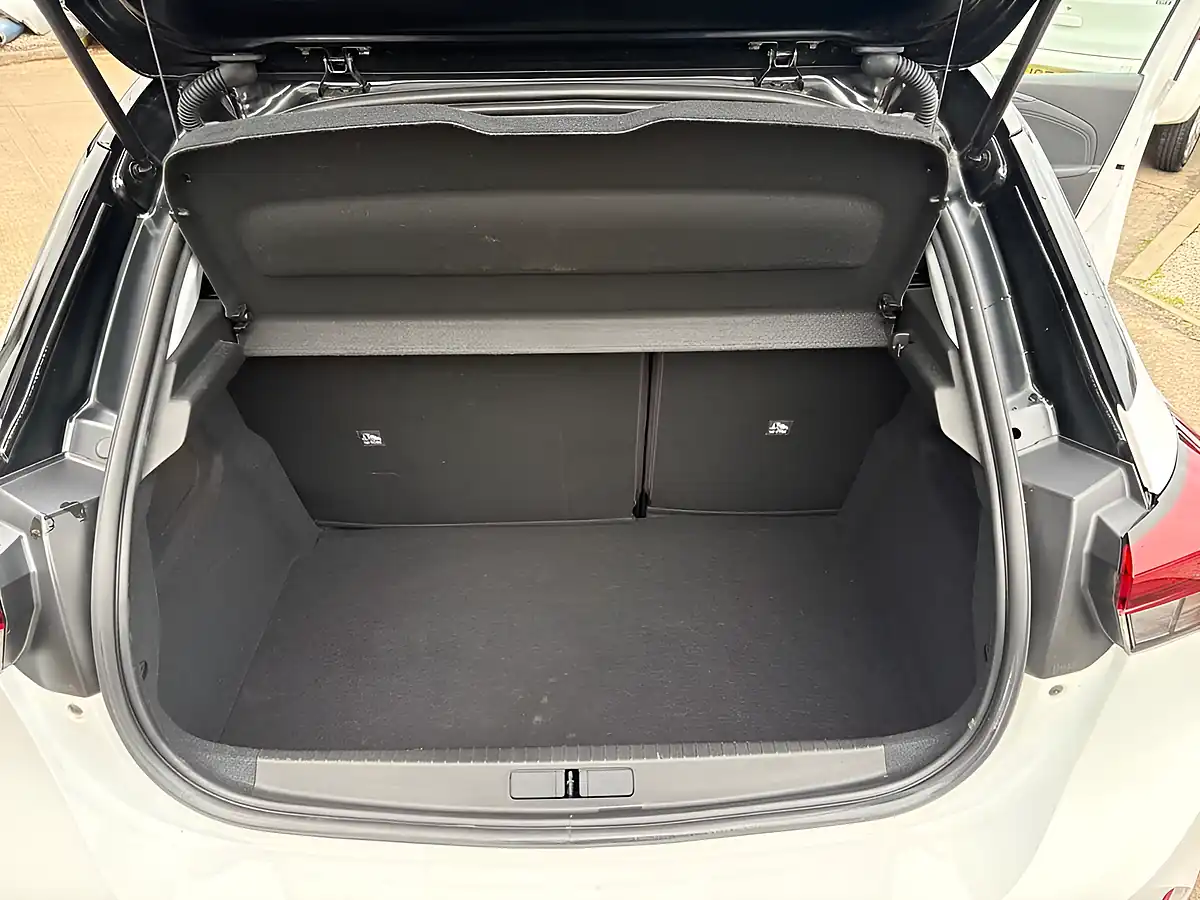 Used 2022 Vauxhall Corsa Elite Edition Jade White - Interior and Exterior details 12