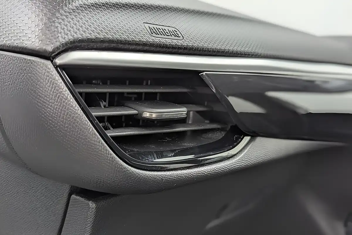 Used 2022 Vauxhall Corsa Elite Edition White - Interior and Exterior details 11