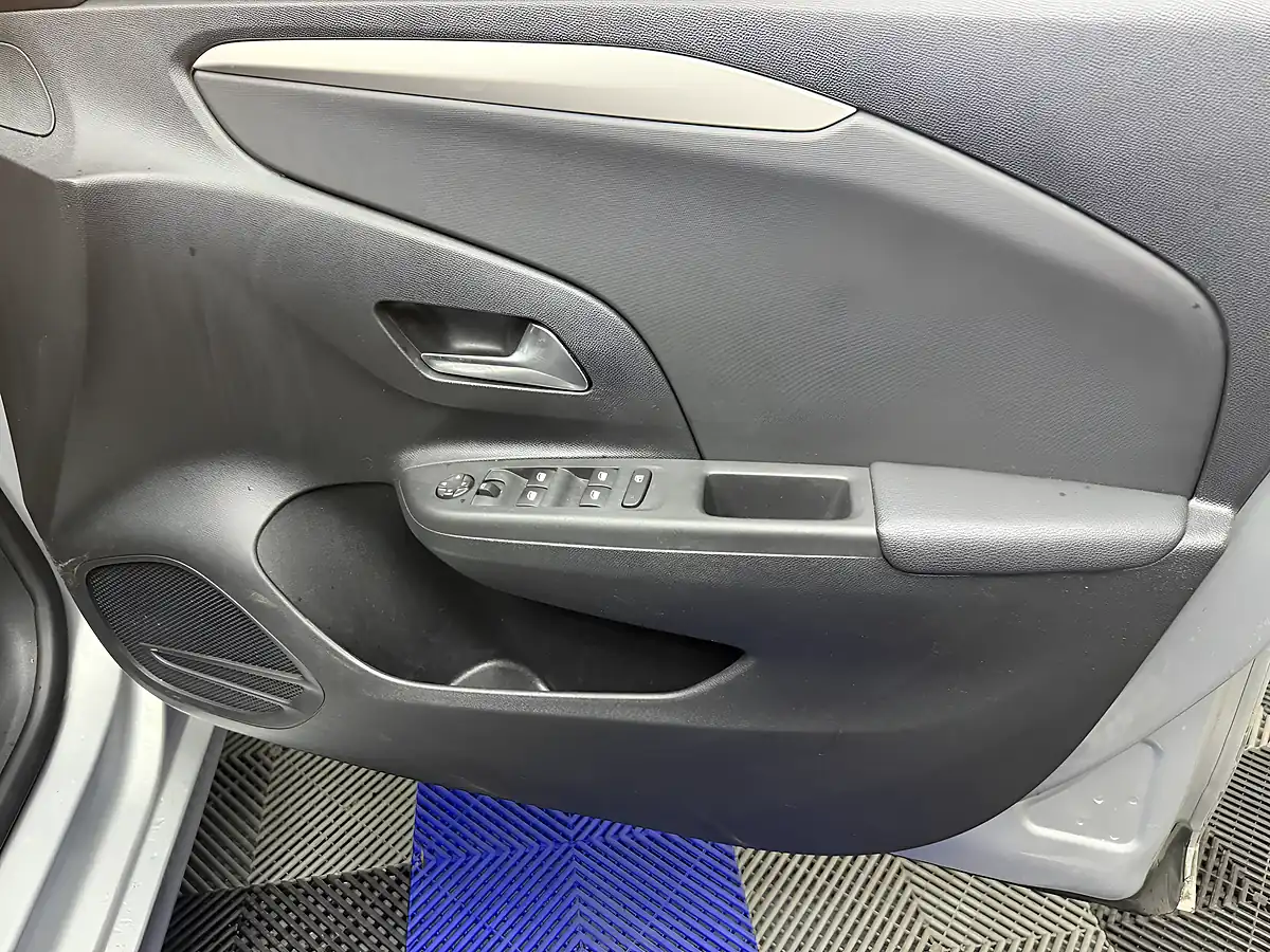 Used 2022 Vauxhall Corsa Se Edition Grey - Interior and Exterior details 12