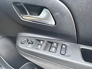 Used 2022 Vauxhall Corsa Sri Edition White - Interior and Exterior details 16