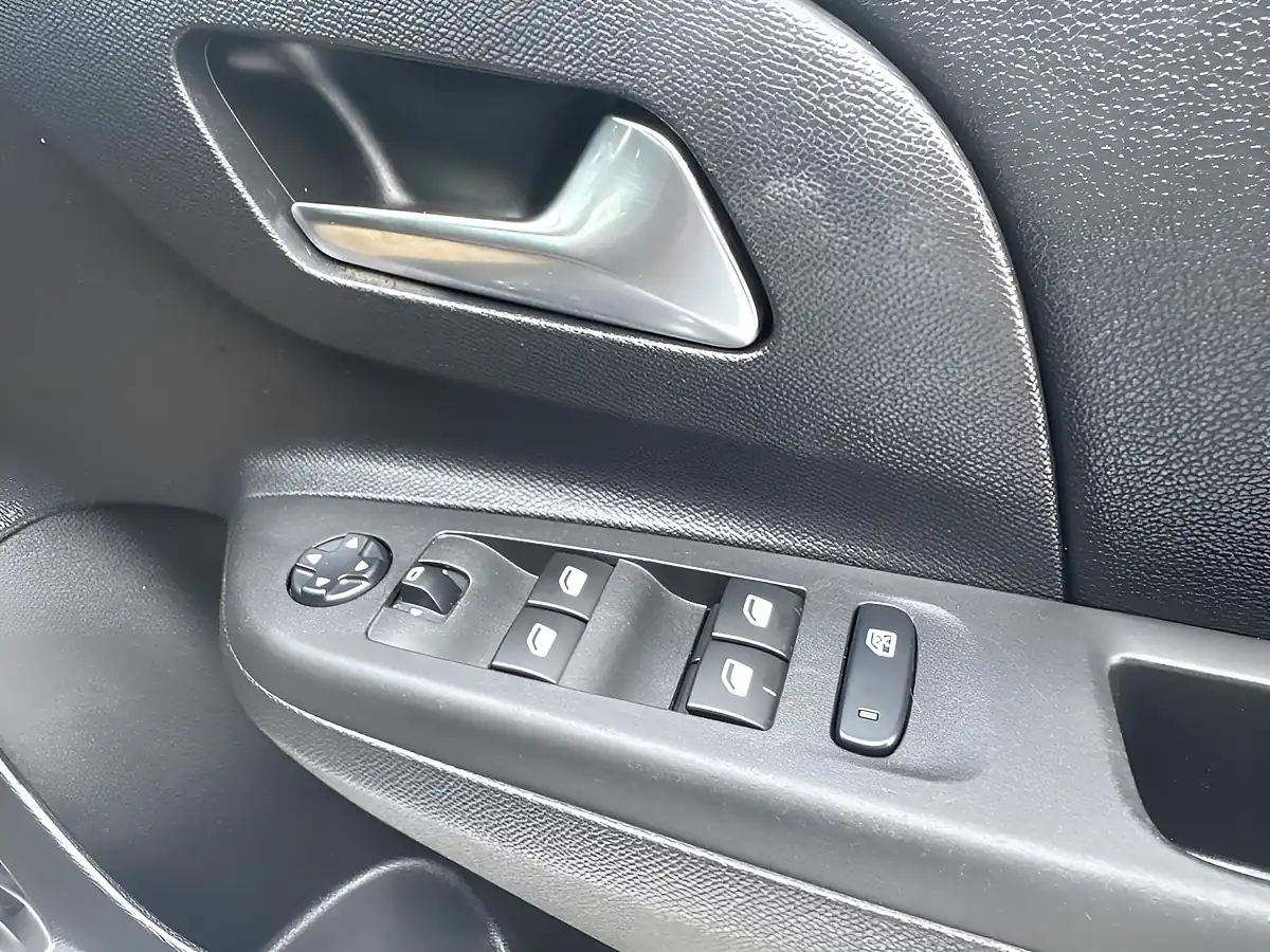 Used 2022 Vauxhall Corsa Sri Edition White - Interior and Exterior details 16