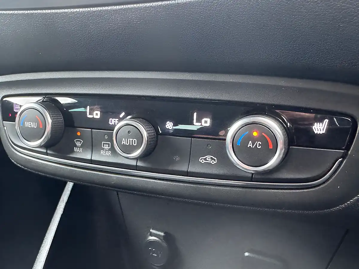 Used 2022 Vauxhall Crossland Elite Grey - Interior and Exterior details 6