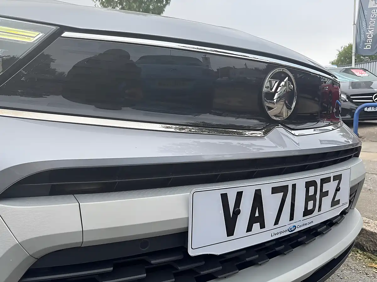 Used 2022 Vauxhall Crossland Elite Grey - Interior and Exterior details 7