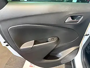 Used 2022 Vauxhall Crossland Gs Line White - Interior and Exterior details 14