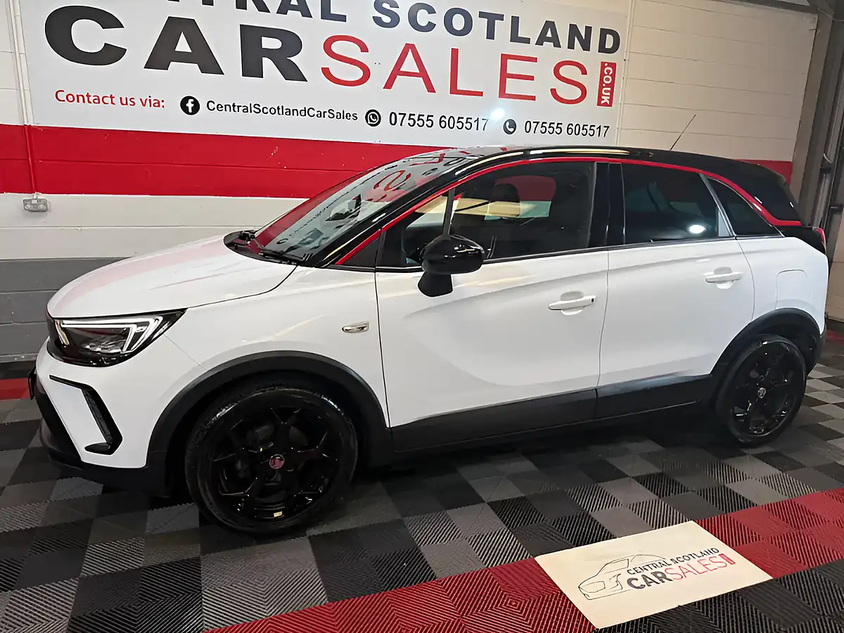 Used 2022 Vauxhall Crossland Gs Line White - Interior and Exterior details 6