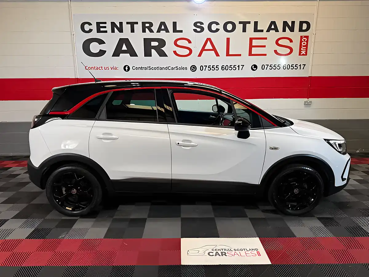 Used 2022 Vauxhall Crossland Gs Line White - Interior and Exterior details 10