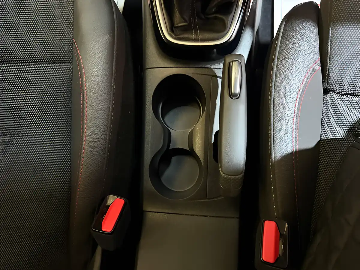 Used 2022 Vauxhall Crossland Gs Line White - Interior and Exterior details 11