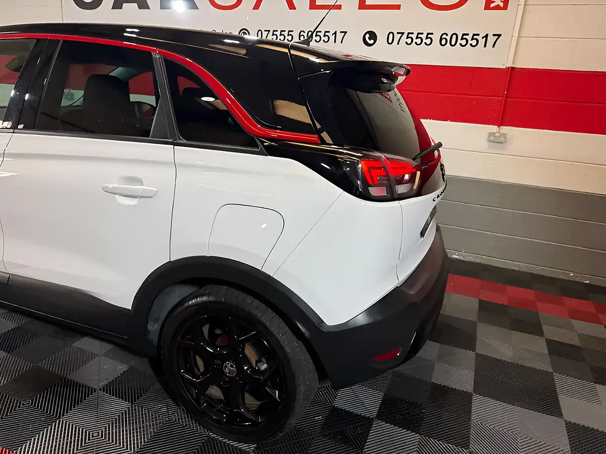 Used 2022 Vauxhall Crossland Gs Line White - Interior and Exterior details 8