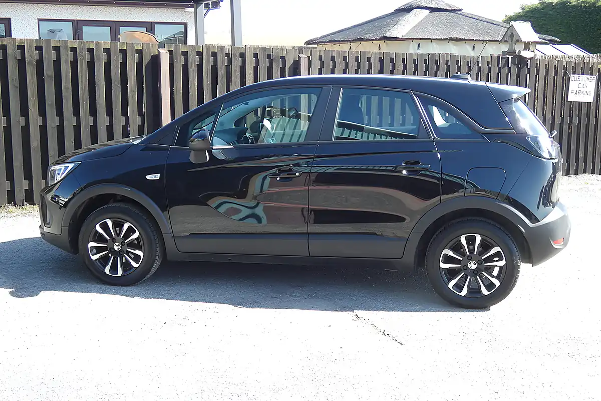 Used 2022 Vauxhall Crossland Se Edition Black - Interior and Exterior details 5