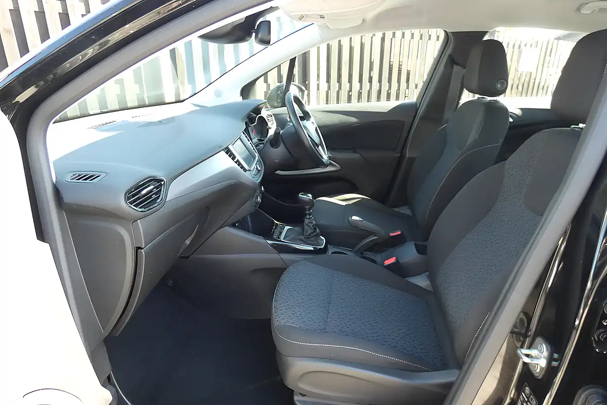 Used 2022 Vauxhall Crossland Se Edition Black - Interior and Exterior details 9