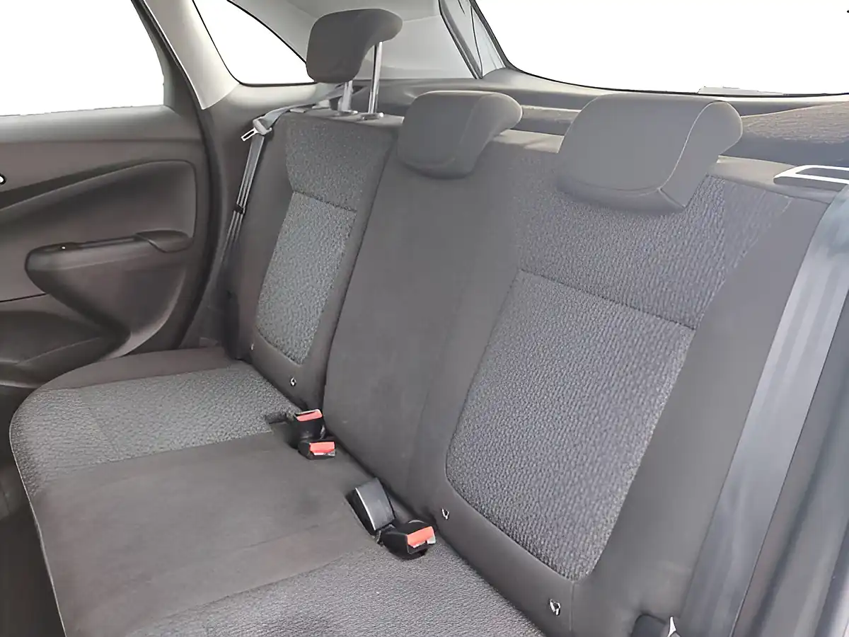 Used 2022 Vauxhall Crossland Se Edition White - Interior and Exterior details 11