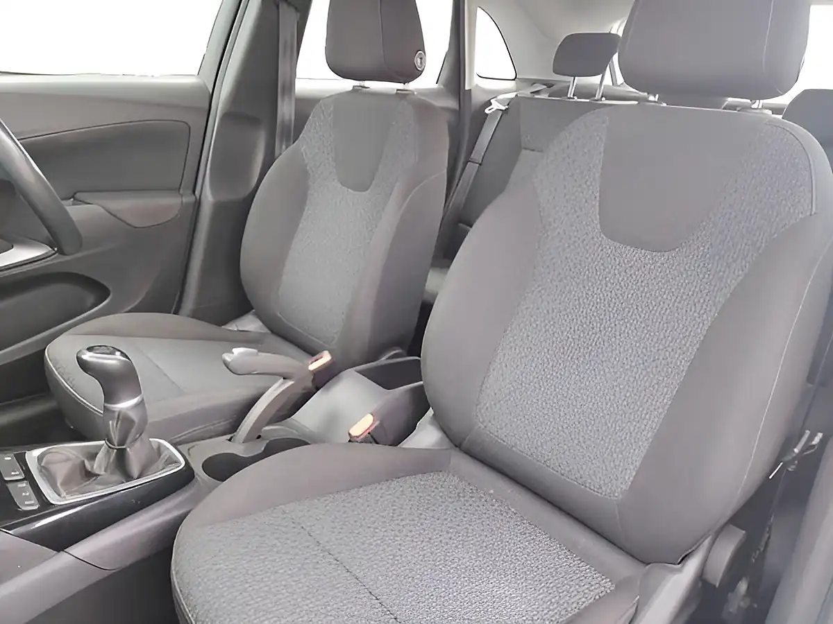 Used 2022 Vauxhall Crossland Se Edition White - Interior and Exterior details 12