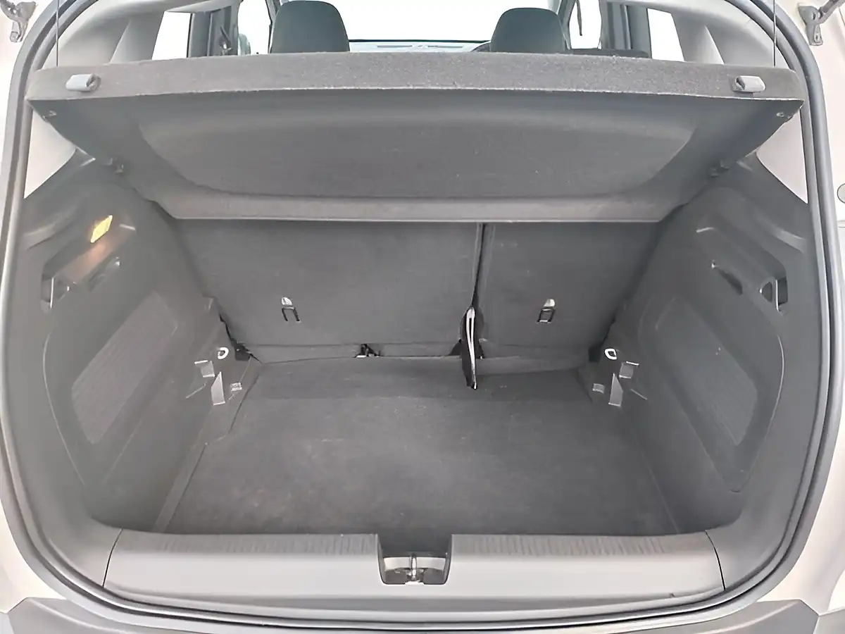 Used 2022 Vauxhall Crossland Se Edition White - Interior and Exterior details 13