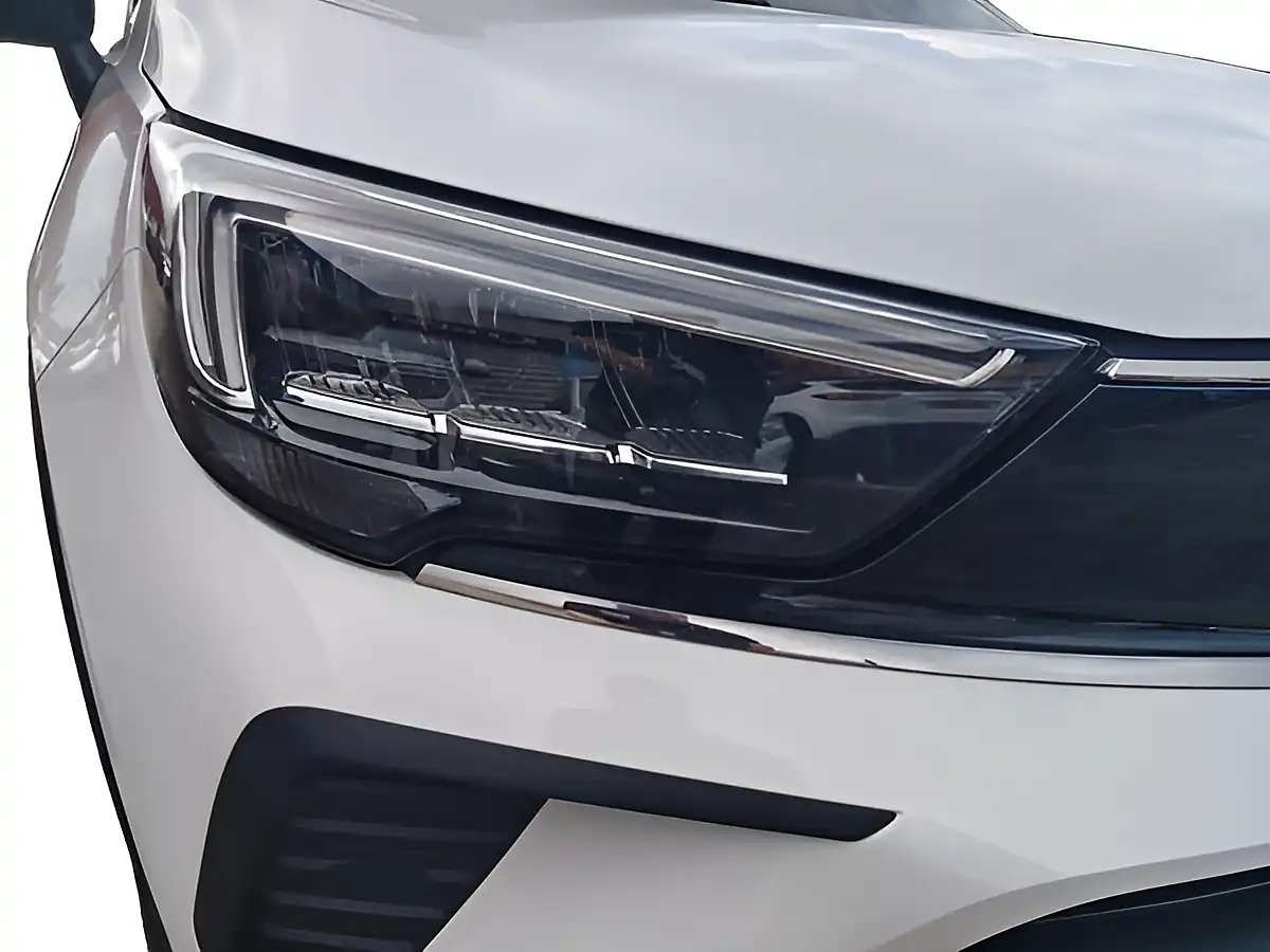 Used 2022 Vauxhall Crossland Se Edition White - Interior and Exterior details 14