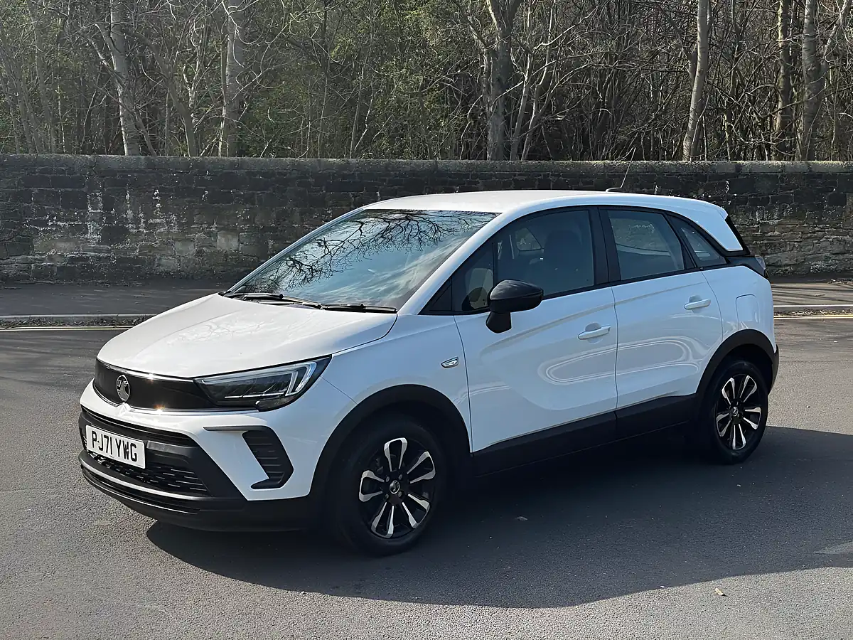 Used 2022 Vauxhall Crossland Se Edition White - Front View