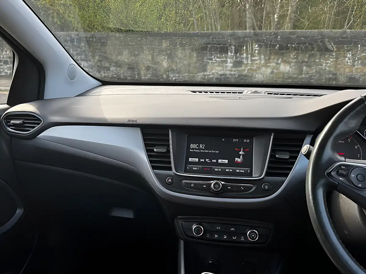 Used 2022 Vauxhall Crossland Se Edition White - Interior and Exterior details 10