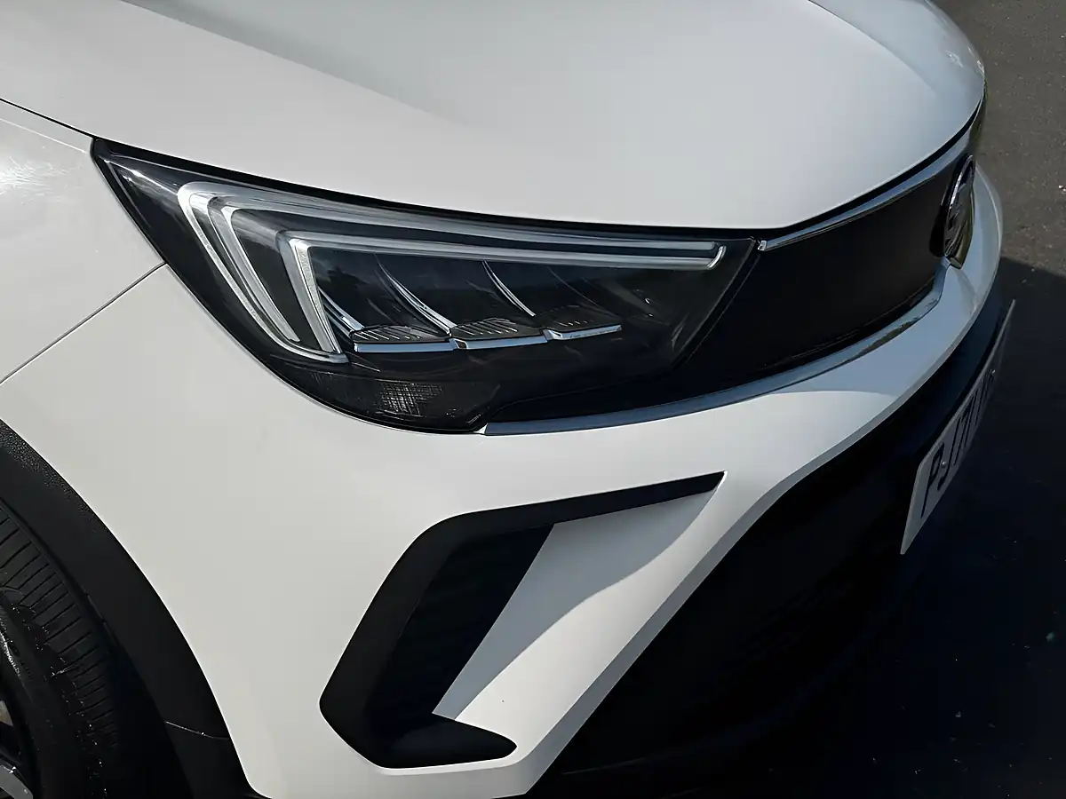 Used 2022 Vauxhall Crossland Se Edition White - Interior and Exterior details 19