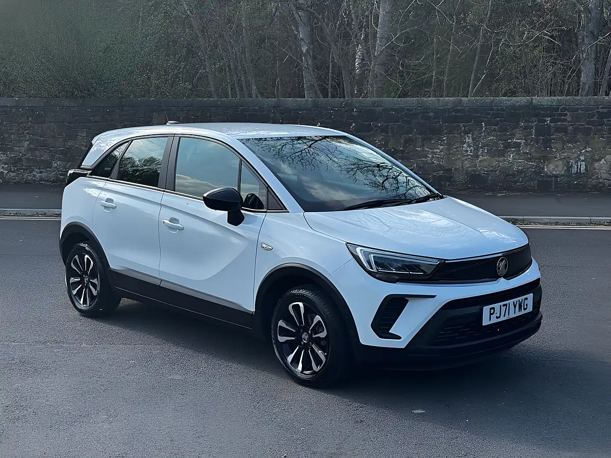 Used 2022 Vauxhall Crossland Se Edition White - Interior and Exterior details 3