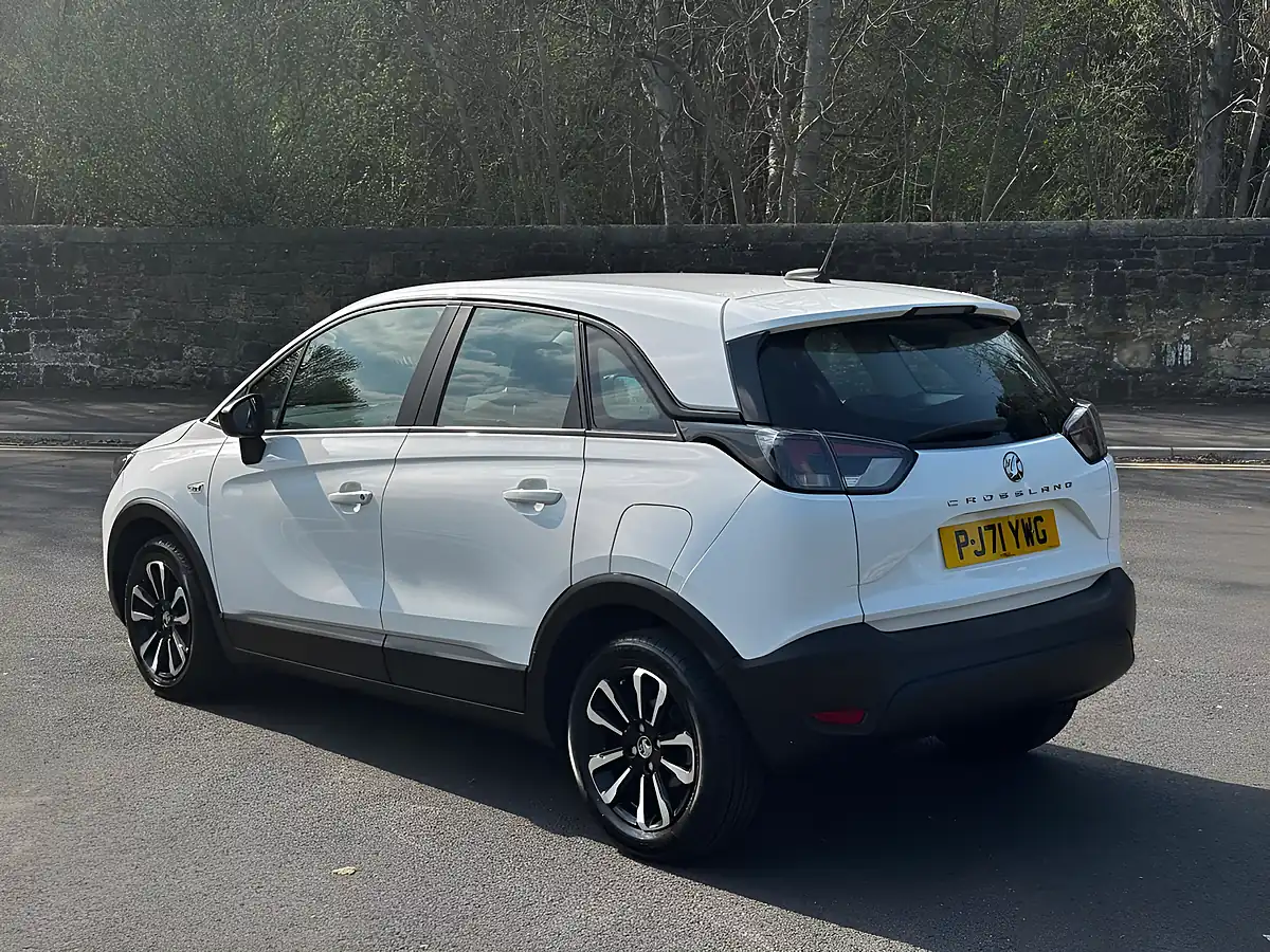 Used 2022 Vauxhall Crossland Se Edition White - Interior and Exterior details 9