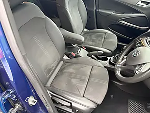 Used 2022 Vauxhall Crossland Ultimate Blue - Interior and Exterior details 10
