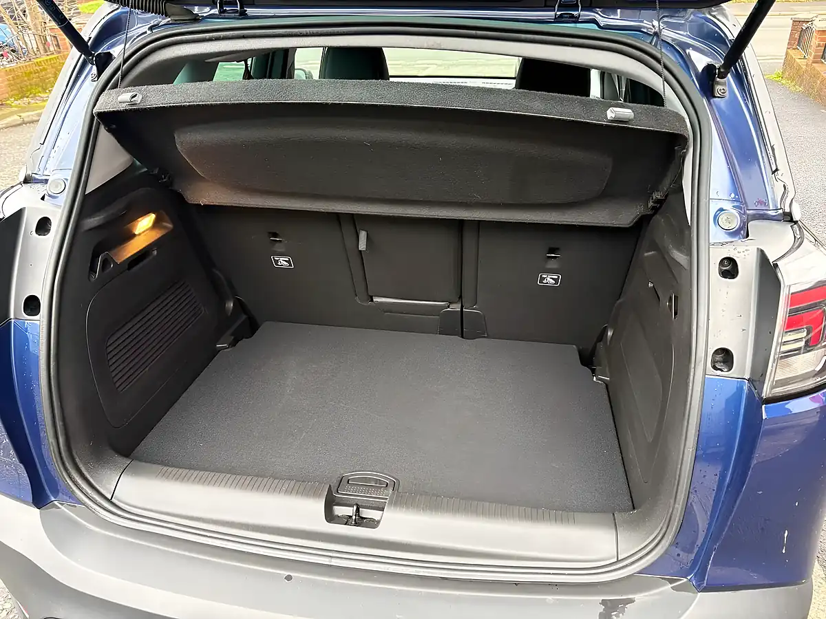 Used 2022 Vauxhall Crossland Ultimate Blue - Interior and Exterior details 11