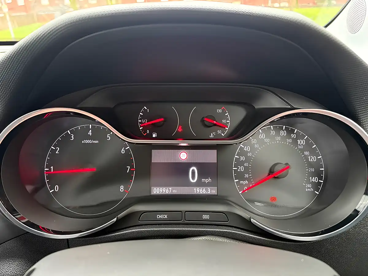 Used 2022 Vauxhall Crossland Ultimate Blue - Interior and Exterior details 13