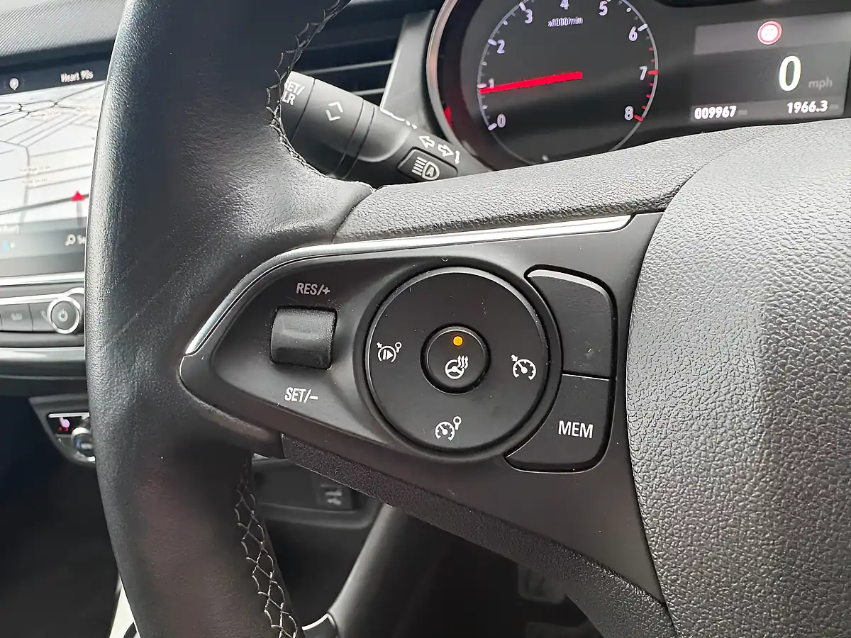 Used 2022 Vauxhall Crossland Ultimate Blue - Interior and Exterior details 17