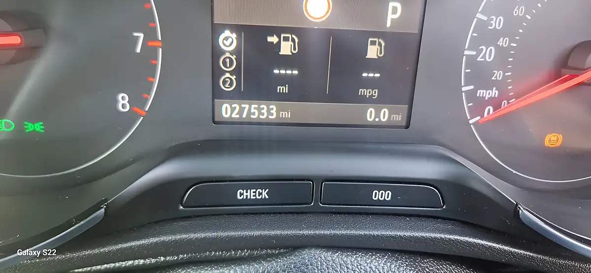 Used 2022 Vauxhall Crossland Ultimate Blue - Interior and Exterior details 13