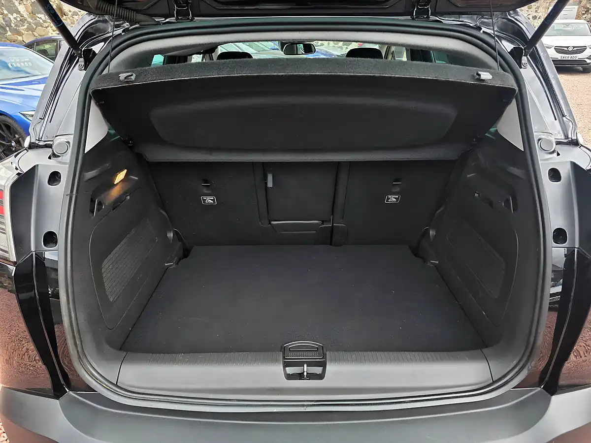 Used 2022 Vauxhall Crossland Ultimate Diamond Black Metallic - Interior and Exterior details 13