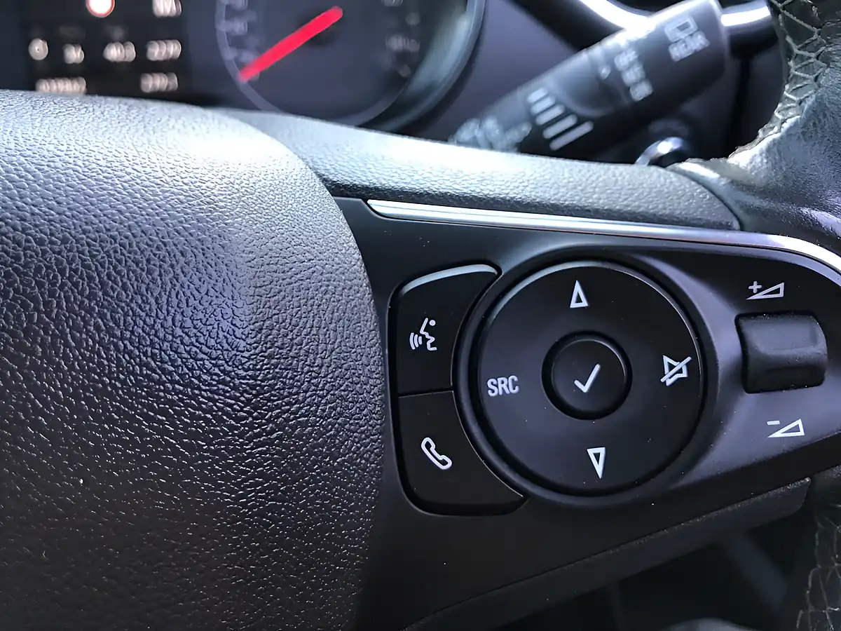 Used 2022 Vauxhall Crossland Ultimate Quartz Grey - Interior and Exterior details 14