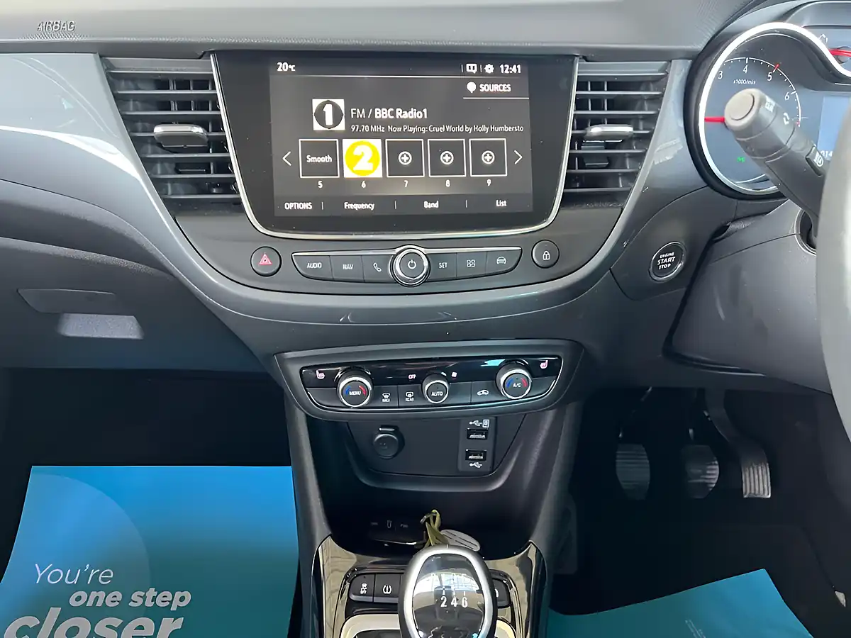 Used 2022 Vauxhall Crossland Ultimate White - Interior and Exterior details 16