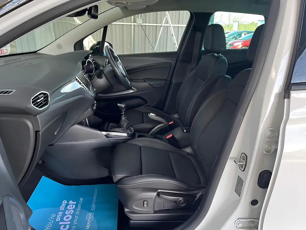 Used 2022 Vauxhall Crossland Ultimate White - Interior and Exterior details 20