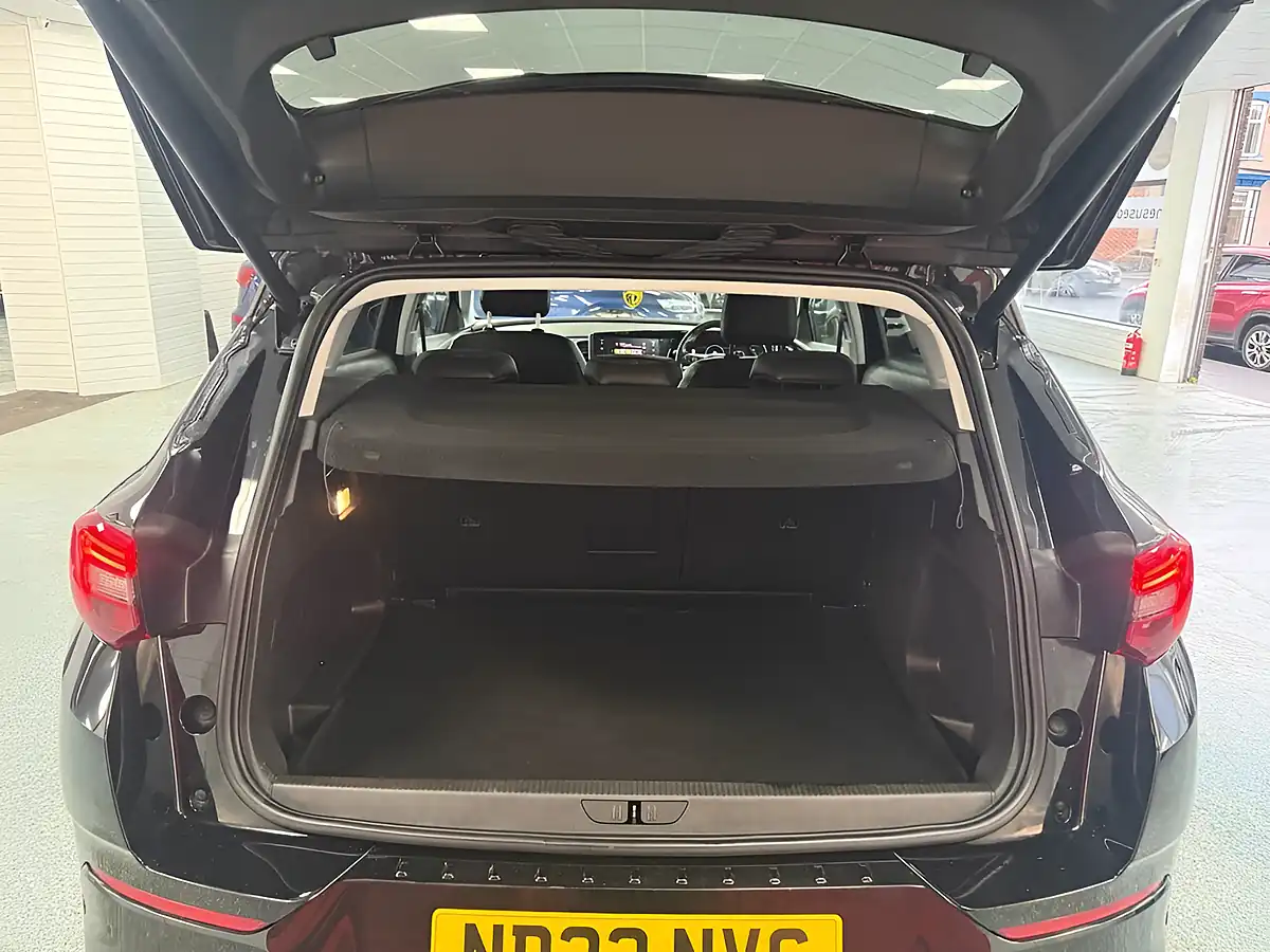 Used 2022 Vauxhall Grandland Elite Black - Interior and Exterior details 10
