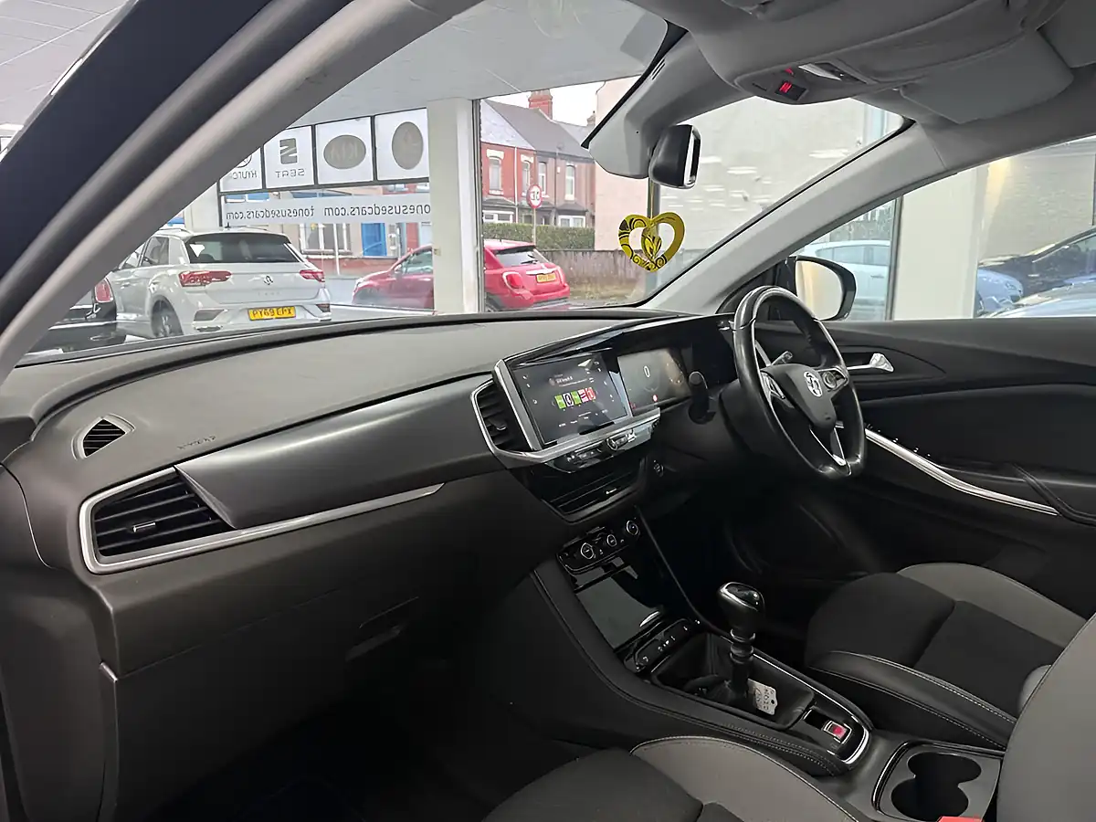Used 2022 Vauxhall Grandland Elite Black - Interior and Exterior details 15