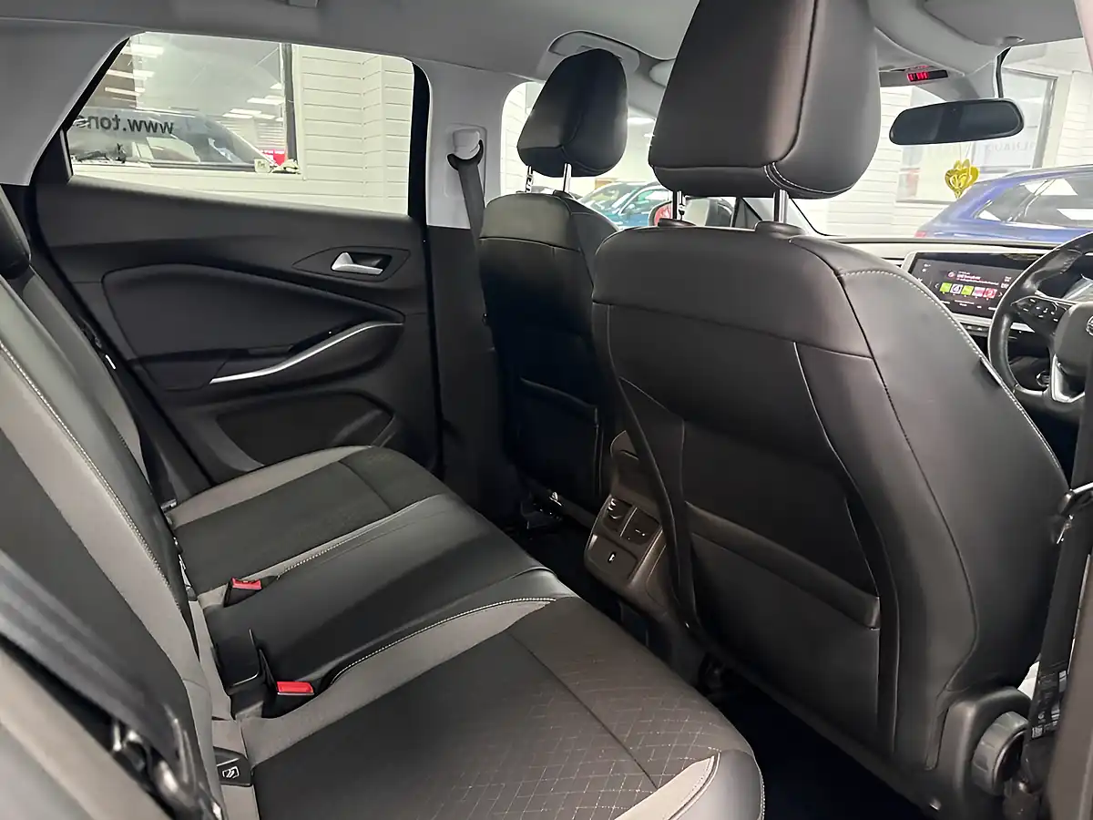Used 2022 Vauxhall Grandland Elite Black - Interior and Exterior details 4
