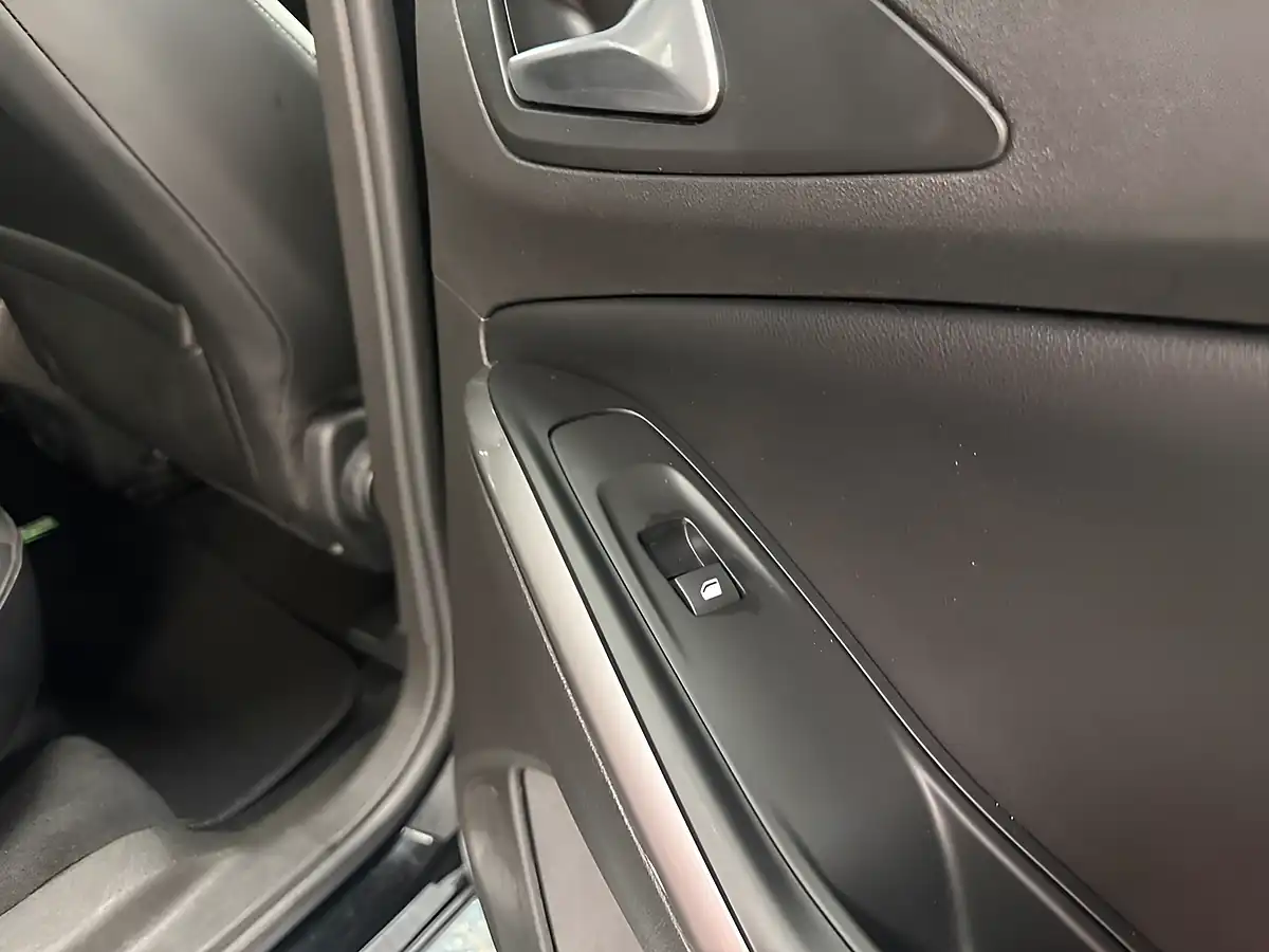 Used 2022 Vauxhall Grandland Elite Black - Interior and Exterior details 6