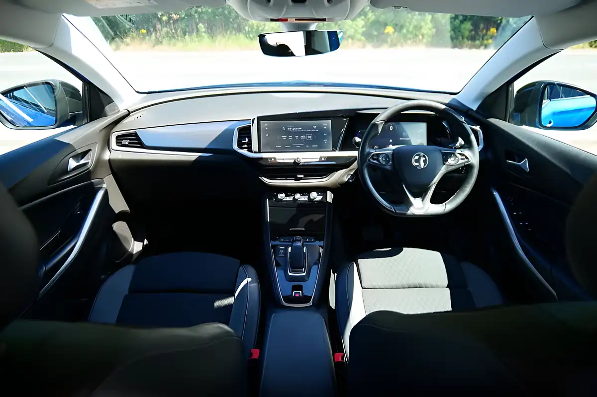 Used 2022 Vauxhall Grandland Elite Blue - Interior and Exterior details 11